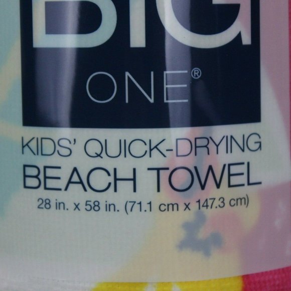 The Big One Flamingo Kids' Quick-Drying Beach Towel (28" x 58") - Picture 4 of 4